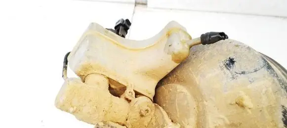 Volkswagen PASSAT B6 Master brake cylinder 