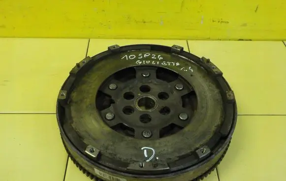 Alfa Romeo Giulietta Dual mass flywheel LUK