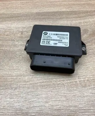 BMW 5 F10 F11 Hand brake control module 6858017 685801701