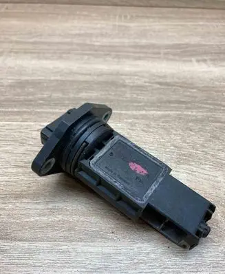 Audi A6 S6 C6 4F Mass air flow meter 662213A