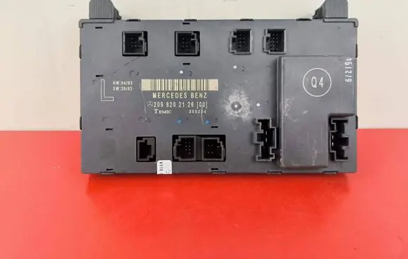 Mercedes-Benz CLK A209 C209 Door control unit/module 2098202126