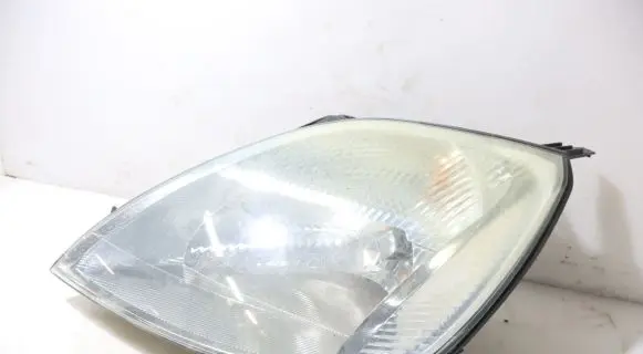 Ford Fiesta Headlight/headlamp