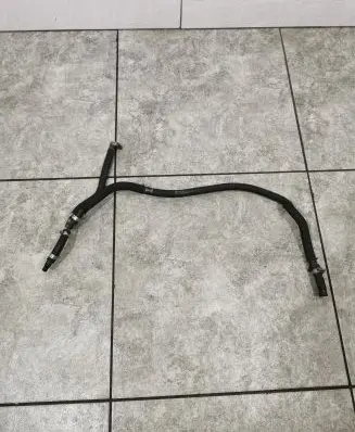 Mercedes-Benz CLS C219 Engine coolant pipe/hose A2115011225