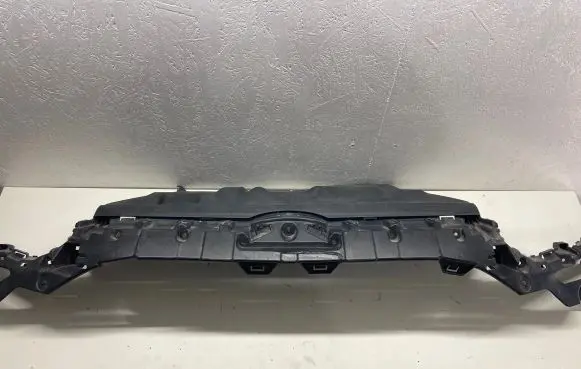 Front bumper lip