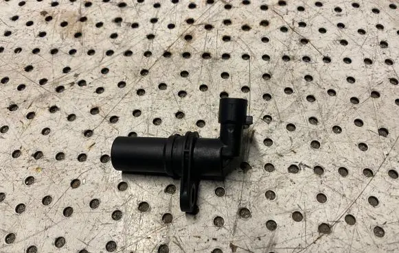 Opel Combo D Crankshaft position sensor 73502752