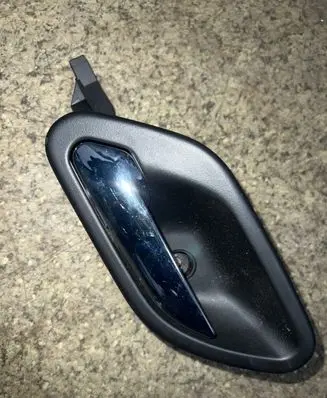BMW 5 E39 Front door interior handle 8226049