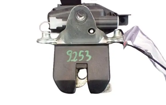 Skoda Fabia Mk2 (5J) Tailgate/trunk/boot lock/catch/latch