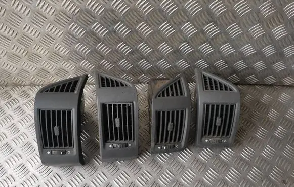 Fiat Ducato Dash center air vent grill ST43582 ST43581 ST44761