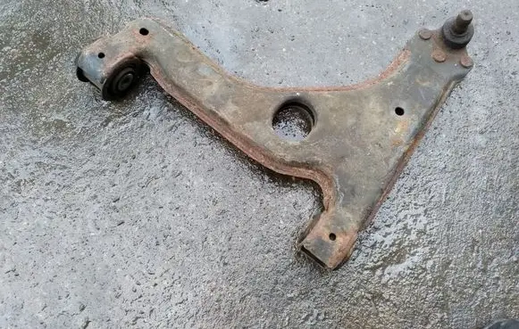 Opel Zafira A Front lower control arm/wishbone
