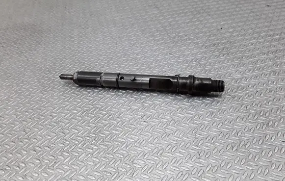 Audi A6 S6 C5 4B Fuel injector 059130201F