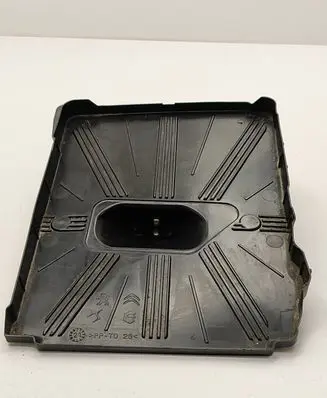 Peugeot 508 II Other engine bay part 9824456480