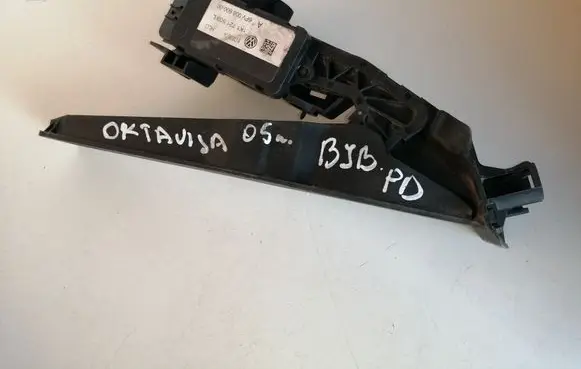 Volkswagen PASSAT B6 Accelerator throttle pedal 1K1721503L