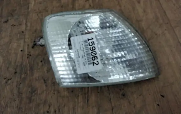Volkswagen PASSAT B5 Front indicator light