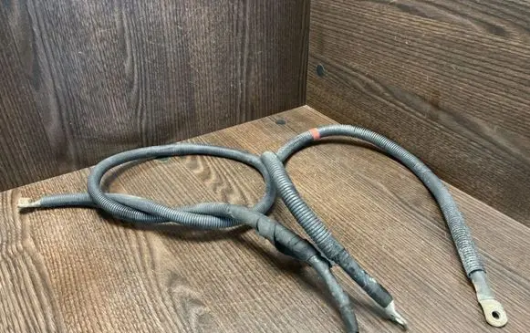 Mercedes-Benz Vito Viano W639 Positive cable (battery) 6395400431 6395400830