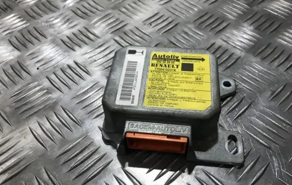 Renault Scenic I Airbag control unit/module 7700415231k 550509900