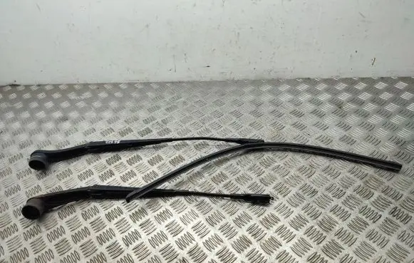 Ford B-MAX Front wiper blade arm