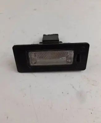Volkswagen PASSAT B6 Number plate light 810943021