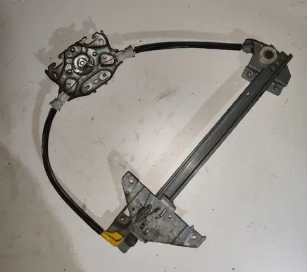 Rear door manual window regulator