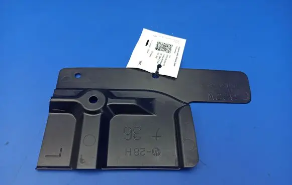 Lexus IS 220D-250-350 Radiator trim 5315453010