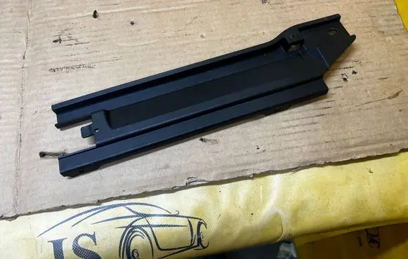 Mercedes-Benz GL X166 Trunk bottom trim panel A1666841331