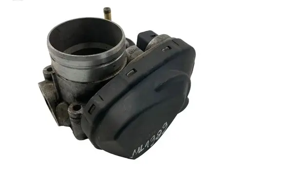 Volkswagen Golf IV Throttle valve 06A133062A