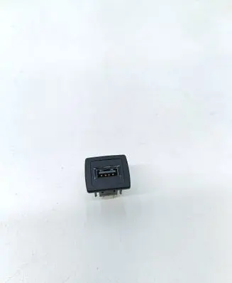 Mercedes-Benz ML W166 USB socket connector A2188200187