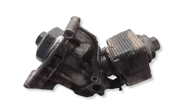 Volkswagen Touareg I Oil filter mounting bracket 