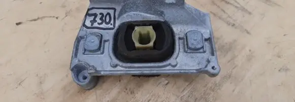 Renault Captur Gearbox mounting bracket 112228880R