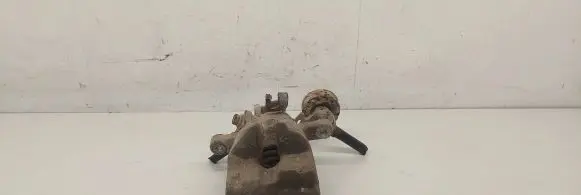 Opel Zafira A Rear brake caliper