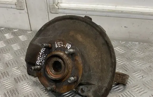 Mitsubishi Outlander Front wheel hub