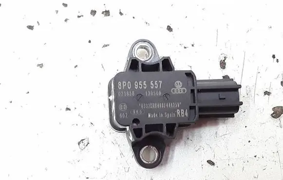 Audi TT TTS Mk2 Airbag deployment crash/impact sensor 8P0955557 130509 02185B