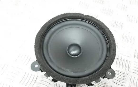 Volvo XC60 Front door speaker 8676891