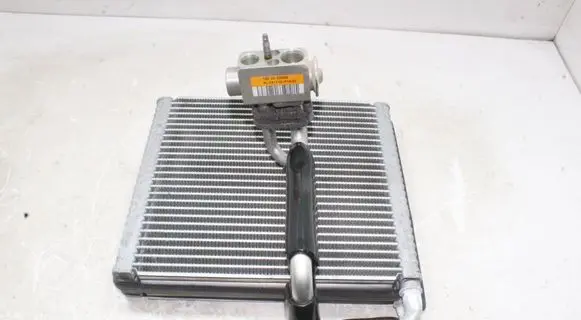 Volvo XC40 Air conditioning (A/C) radiator (interior) A10966586