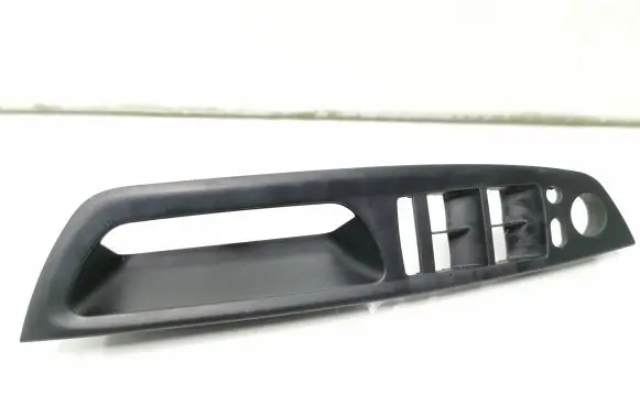 BMW X5 E70 Front door window switch trim 7137138 51417137138 0117186