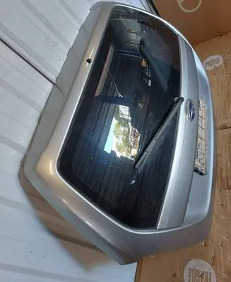 Subaru Forester SG Tailgate/trunk/boot lid