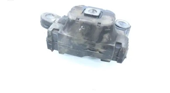 Nissan Juke I F15 Engine mount bracket