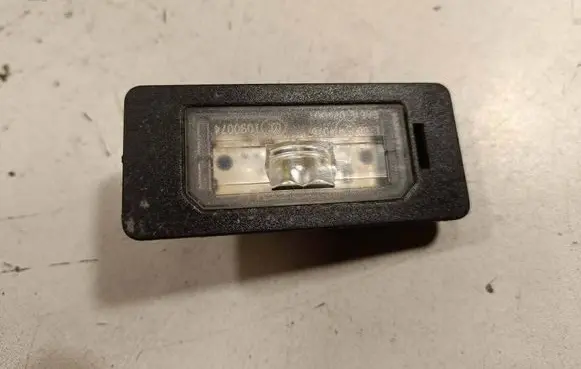 BMW 3 F30 F35 F31 Number plate light 7193293 124531602
