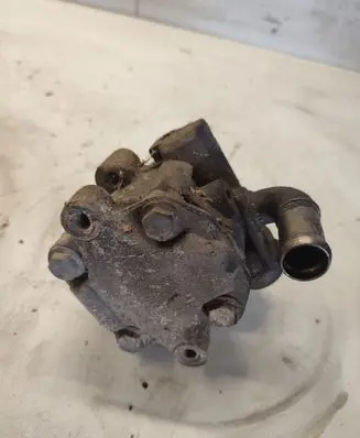 Volkswagen Golf IV Power steering pump