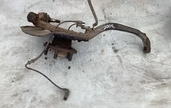 Chrysler 300 - 300C Front wheel hub