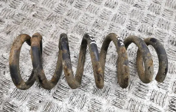 Mitsubishi Pajero Front coil spring
