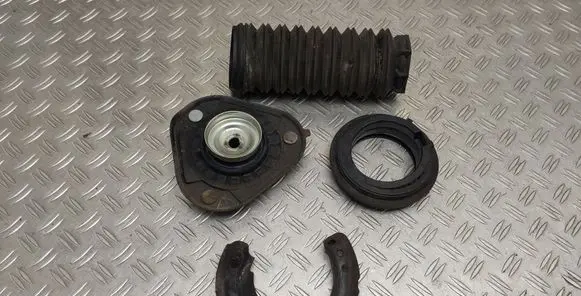 Toyota C-HR I Front upper strut mount 