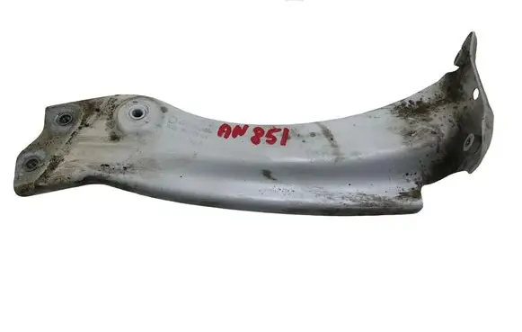 Skoda Superb B8 (3V) Fender mounting bracket 3V0821141