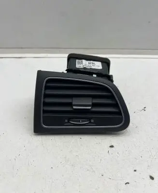 Renault Megane IV Dashboard side air vent grill/cover trim 687616296R 20170527 36441153