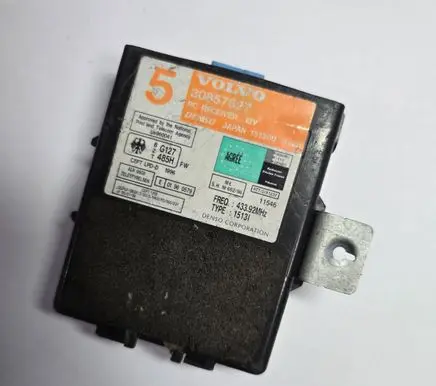 Volvo S70 V70 V70 XC Door central lock control unit/module U0960041 30857627 1513008380