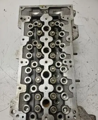 Opel Astra H Engine head 55208388