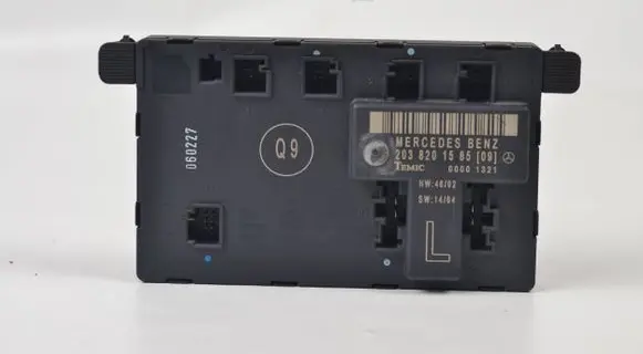 Mercedes-Benz C W203 Door control unit/module 2038201585 00001321