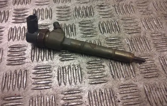 Opel Insignia A Fuel injector 0445110423