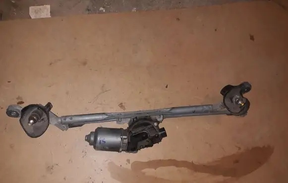 Lexus IS 220D-250-350 Front wiper linkage and motor 8511060400 159301760