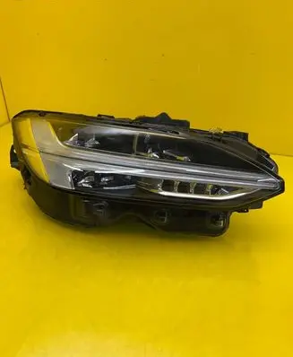 Volvo S90, V90 Headlight/headlamp 32342469