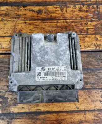 Skoda Superb B6 (3T) Engine control unit/module 3T0907115C 1Z0907115F 0261S04426